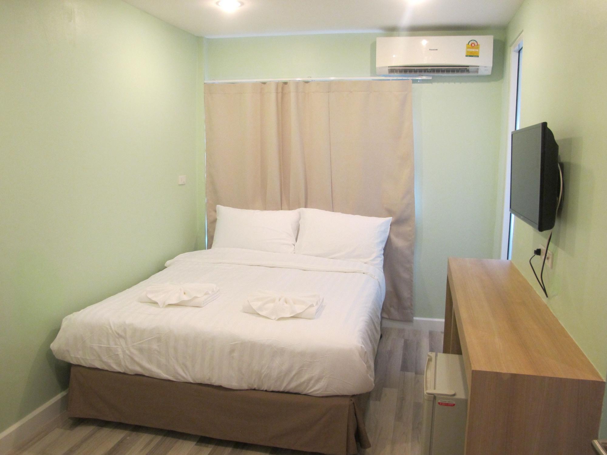 Nantra Hua Hin Hotel Exterior photo